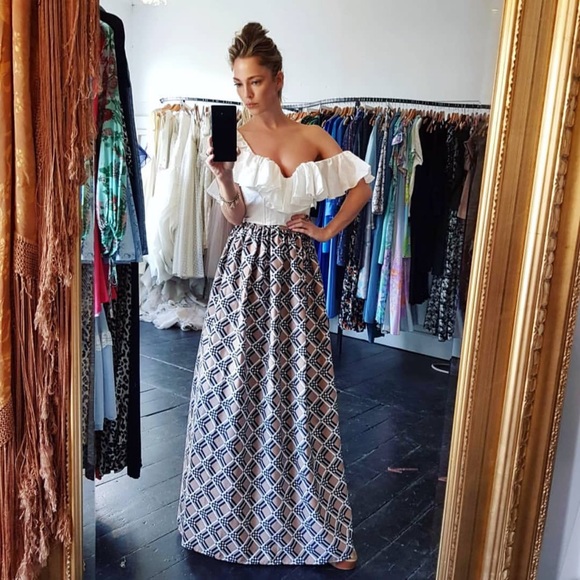 White Linen Ruffle shirt - Picture 2 of 2